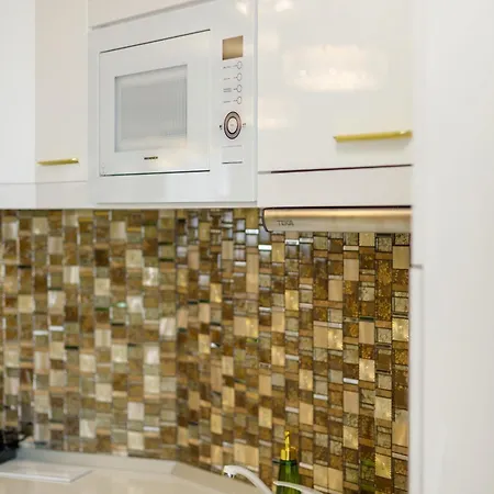 Buildings * Navodari